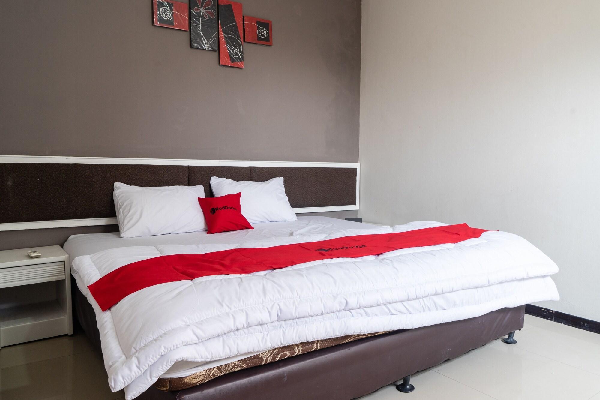 Reddoorz Plus @ Sawah Besar Jakarta Exterior foto